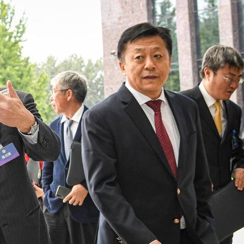 女朋友突然要查我微信，我该怎么办？案例分析及应对策略
