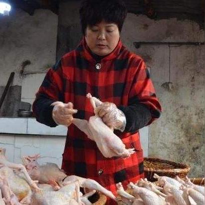 摆摊的人白天做什么最赚钱？详解摆摊经营之道