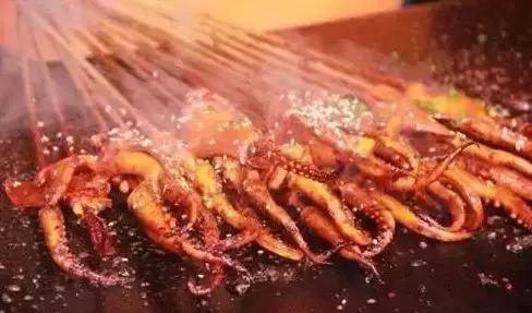 铁板做什么摆摊赚钱呢？视频详解及案例分享