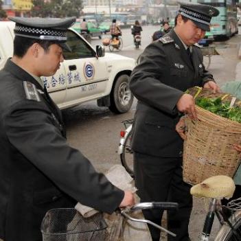 农民摆摊做什么生意好赚钱？看这些案例和策略分析