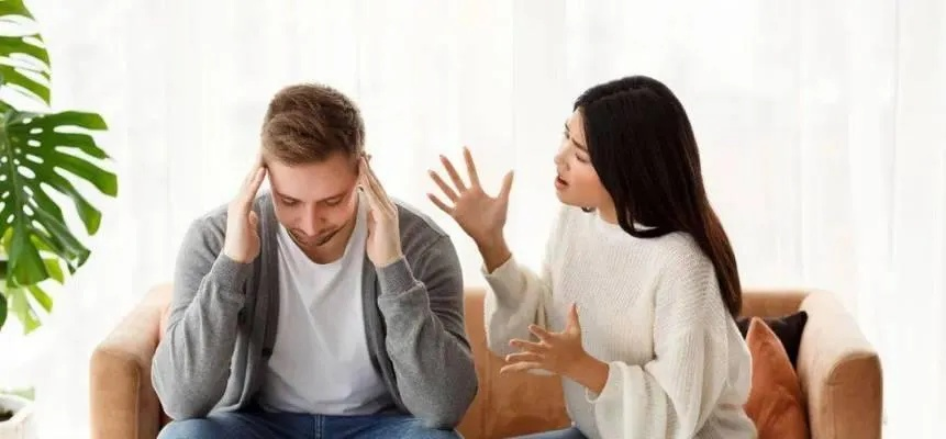 恋爱中的信任危机，如何正确看待隐私保护与情感沟通