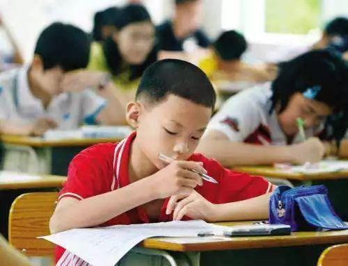 小学老师放假期间的多元化收入途径探索
