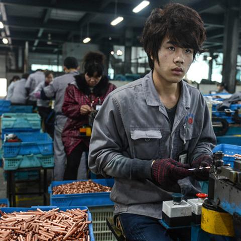 开工厂做什么能赚钱？看这些热门行业与成功案例