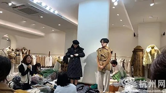 如何加盟杭州品牌衣服店？全面解读加盟流程与要点