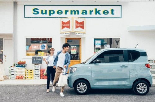 内衣与汽车品牌之间的巧妙联想
