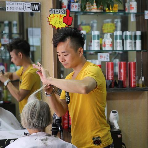 理发店如何多渠道盈利，创新与策略