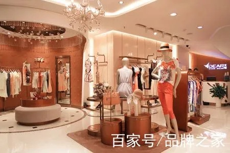 卖衣服的店铺怎么加盟？详细步骤与注意事项