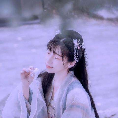 漾格化妆品品牌—美丽与自信的源泉