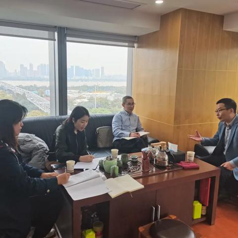 学会计的做什么工作赚钱？全面解析会计职业发展与高薪路径