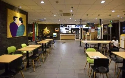 学生做什么饭最赚钱最快，餐饮创业的新思路与案例分析