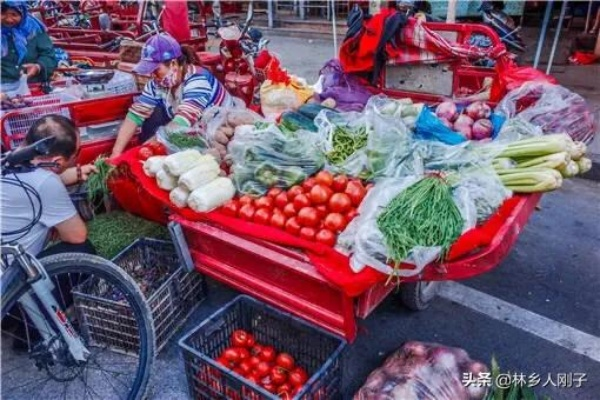 摆小摊做什么生意赚钱呢？从实例与市场趋势看摆摊经济