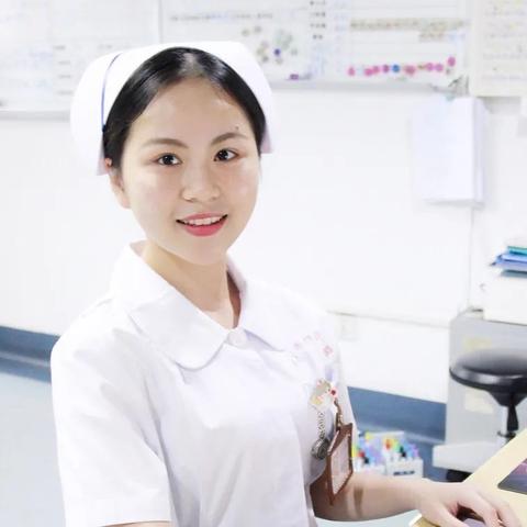 医生做什么官最赚钱？女生从事医疗行业的职业前景探讨