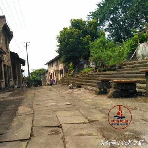 江边上做什么生意赚钱？从实例看江边经济的繁荣之路