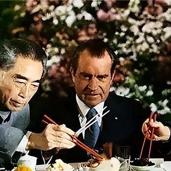 探秘历史长河中的餐饮传奇