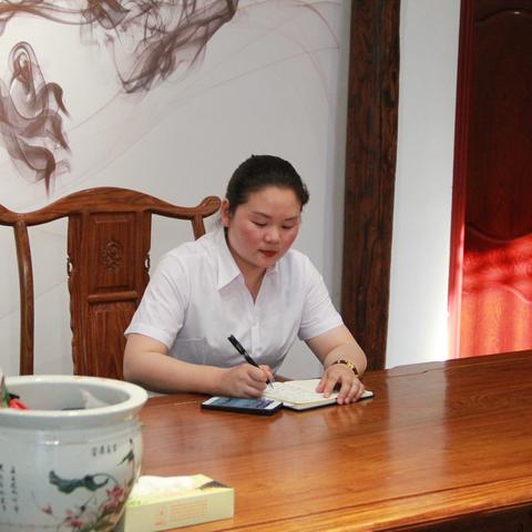 探秘历史长河中的餐饮传奇