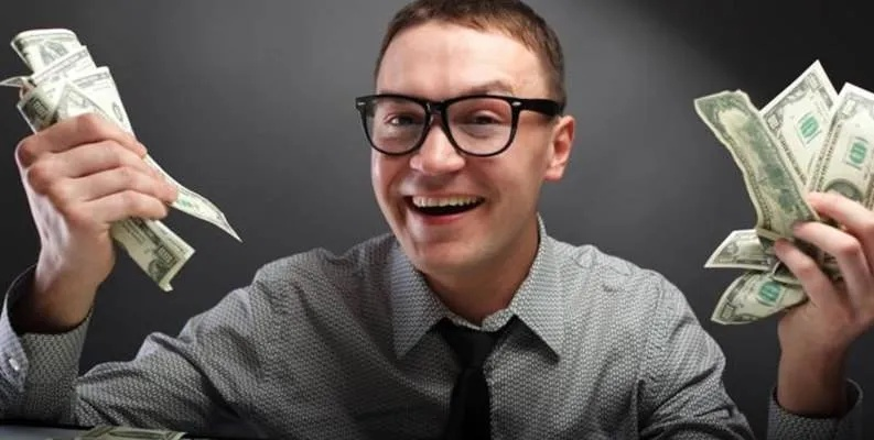 社会精英的赚钱之道，揭秘他们的收入来源与策略
