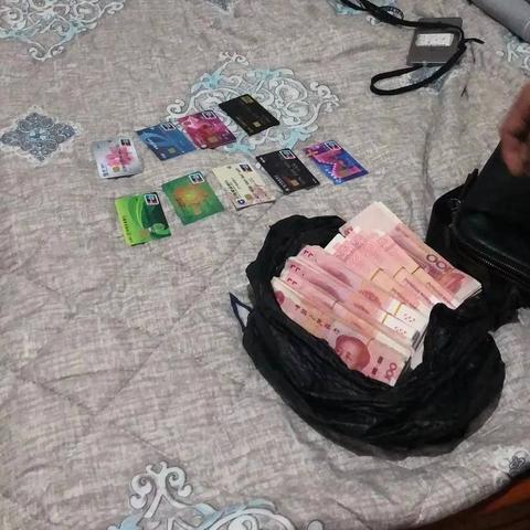 揭秘抖音月付提现扣款之谜，真相与案例解析