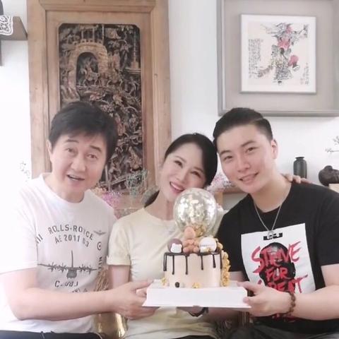 揭秘！如何查看爱人的微信聊天记录，安全又有效的方法大公开！
