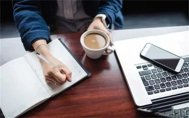 男生失业后，哪些兼职可以赚钱？实用指南与案例解析
