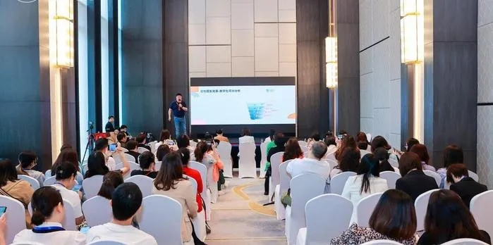 母婴品牌开会，策略与创新的碰撞