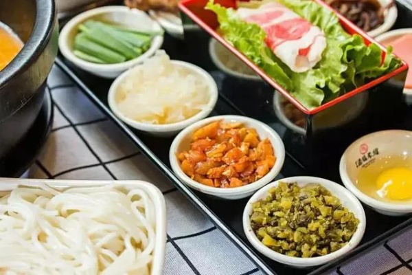 传统做什么餐饮赚钱快？看这些热门项目就明白