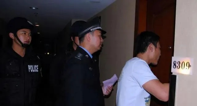 父母可以查酒店记录吗？深度解析背后的隐私与法律问题