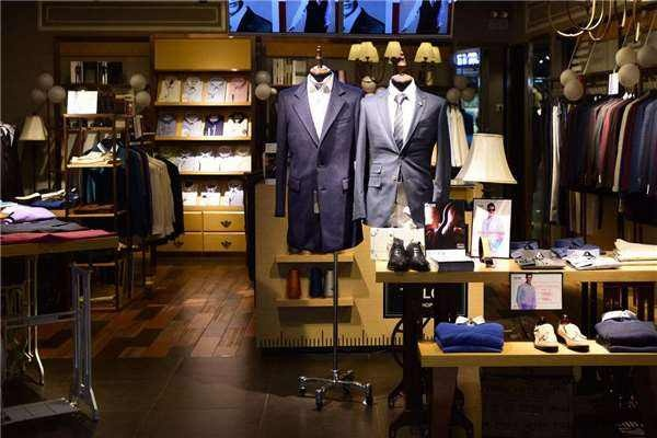 服装连锁店加盟全攻略，步骤、要点与成功案例解析
