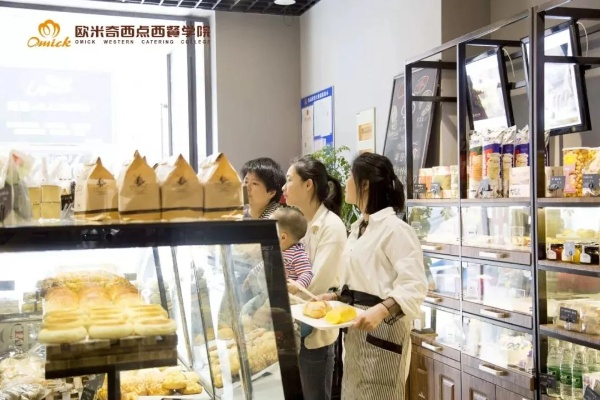 烘焙店加盟全攻略，从入门到精通