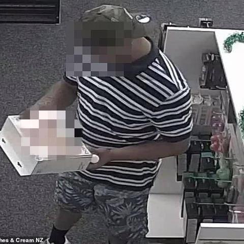 掌握隐私还是关心？如何查看女朋友QQ聊天记录