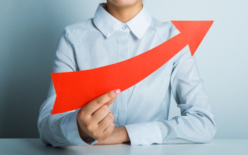男子靠什么发家致富，多重因素解析与案例分享