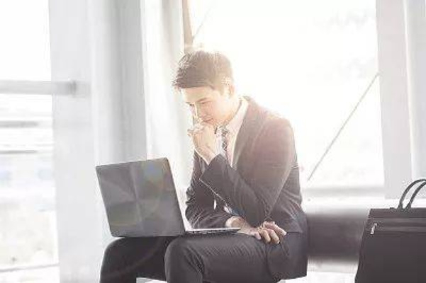 没有文采，也能稳稳赚钱—平凡人的职场之路