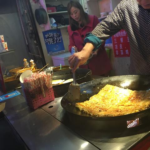 晚上摆摊做什么能赚钱？看这里给你分析清楚！