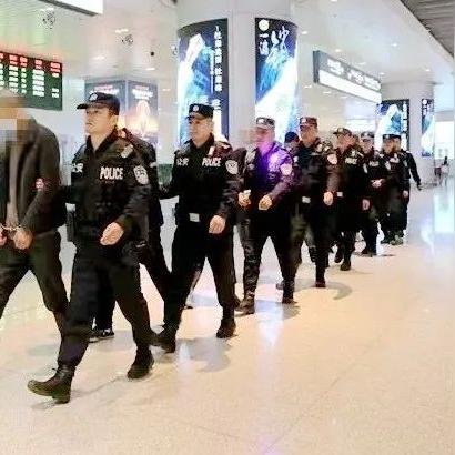 湖北省医保卡可以取现吗？解读政策与实际操作指南