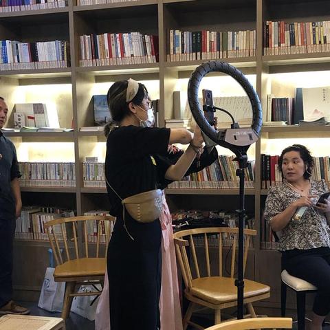 揭秘抖音月付提现攻略，轻松变现，让你的抖音收益不再沉睡！