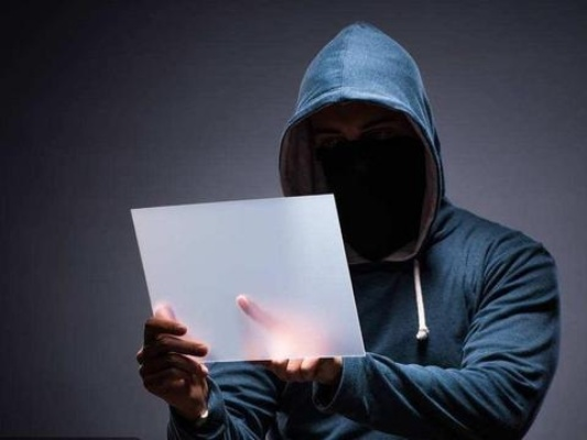 揭秘隐私边界，如何避免成为黑客偷窥目标的受害者