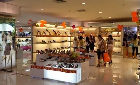 如何加盟鞋子专卖店？全攻略带你看懂加盟流程与要点