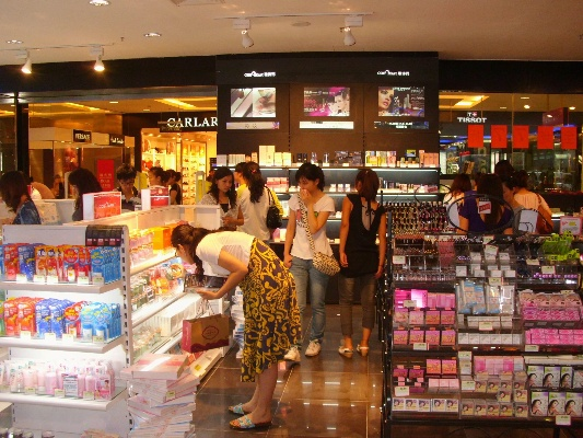 化妆品加盟连锁店的盈利之道