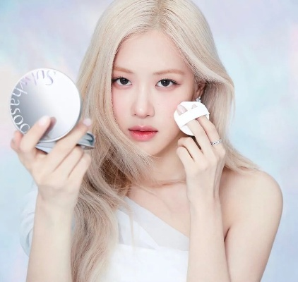 朴彩英代言品牌化妆品—引领美丽新风尚