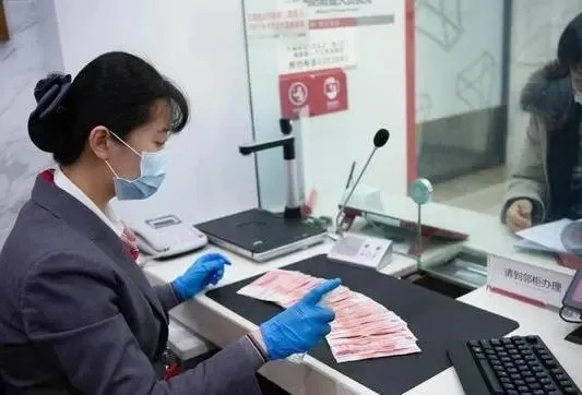 走进宝鸡白条取现处，便捷金融服务，轻松解决资金需求