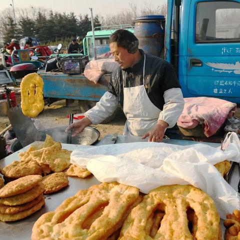 摆摊做什么才能赚钱快点？全面解析与实例探究