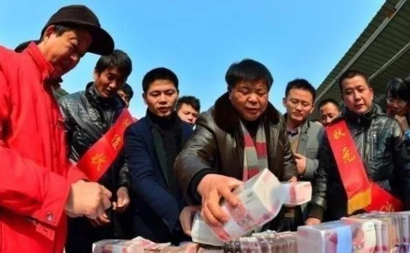 村里做什么工作赚钱多呢？看这几个方向准没错！