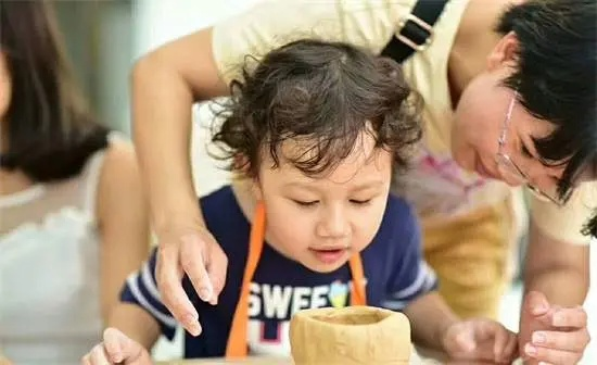 玩陶艺做什么赚钱多？深度解析陶艺行业的盈利途径与案例