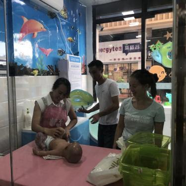 母婴连锁店加盟指南，十大品牌全解析