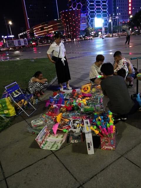 地摊做什么小玩具卖赚钱？看这篇就够了！