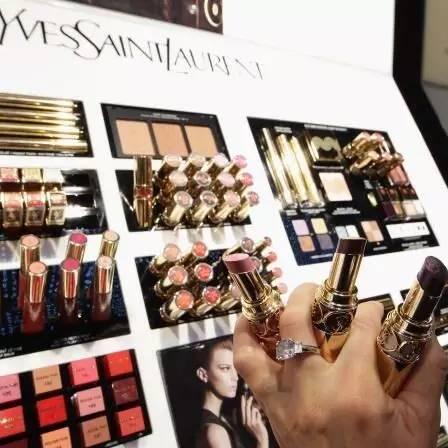 中国美妆品牌收购案例解析