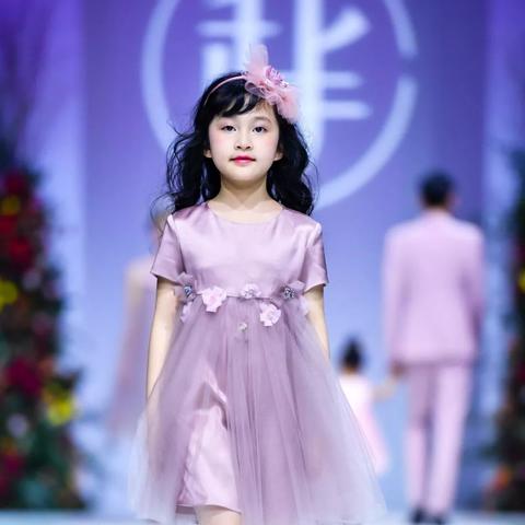 童装户外品牌，让孩子在大自然中自由成长