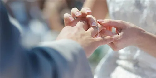打造完美婚礼，医药品牌如何策划一场别具一格的医疗主题婚礼