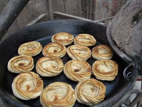如何加盟吊炉烧饼店？从零起步到成功开店的全攻略