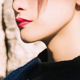 揭秘夫妻间的隐私边界，我想查看老婆的手机微信聊天记录