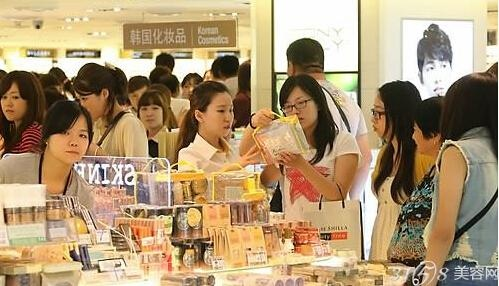揭秘品牌折扣化妆品批发的奥秘